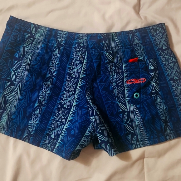 Crazy shirts shorts blue reversible size small.  Blue with orange trim - Picture 2 of 4